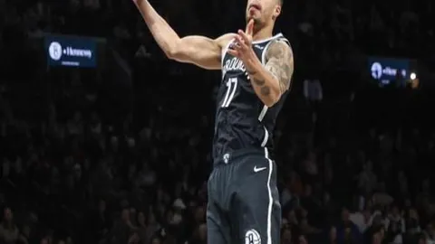 “曼城亿元引援遭质疑？阿尔瓦雷斯19球4助显神威，助力多线冲刺冠军，瓜迪奥拉选人遭疑_马竞进攻核心”