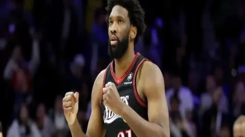 詹姆斯与东契奇双双缺阵，球队陷入四连败泥潭